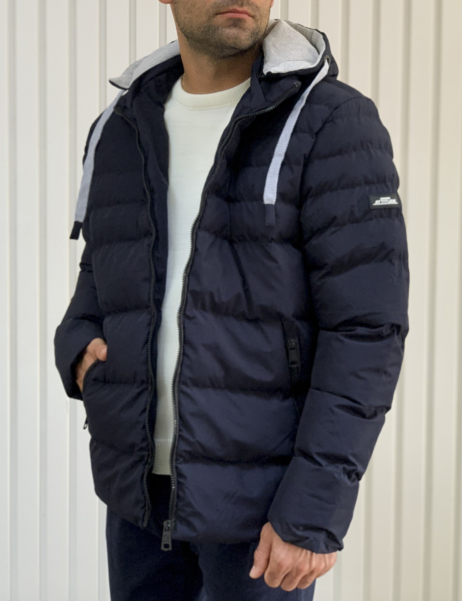 Ανδρικό μπλε μπουφάν με κουκούλα ADK50138 φωτογραφία